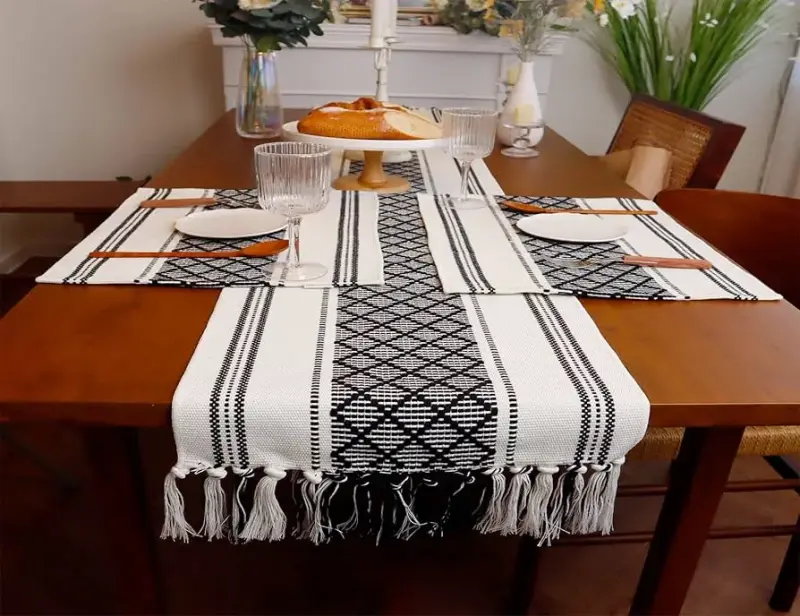 Cotton Table Runner + 6 Cotton Mats