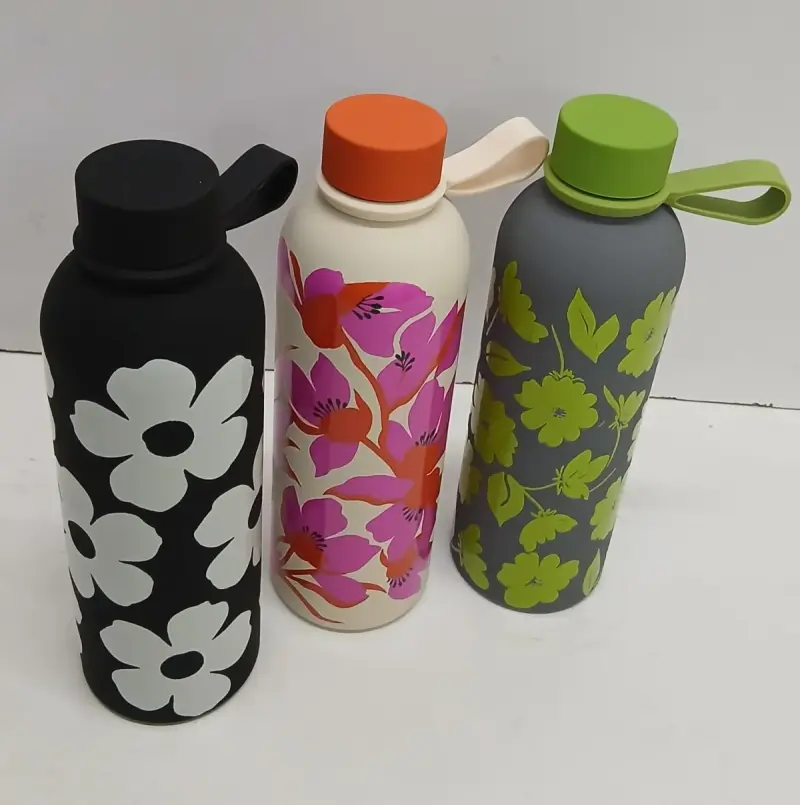 500Ml Stainless steel thermo  bottle .Perfect for water, tea, coffee, juice and other beverages—great for home, office, travel, school and outdoor activities. view 2