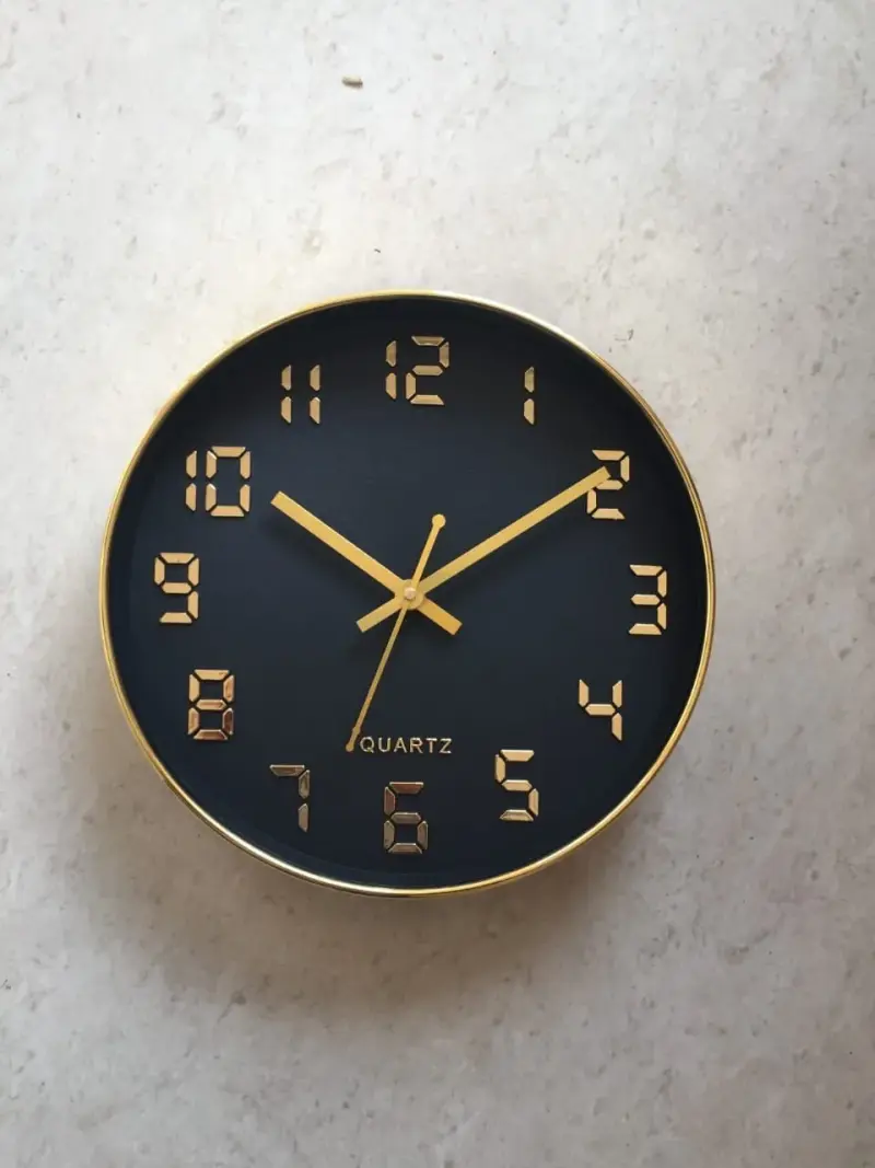 Quartz Wall Clock | Kenya view 3