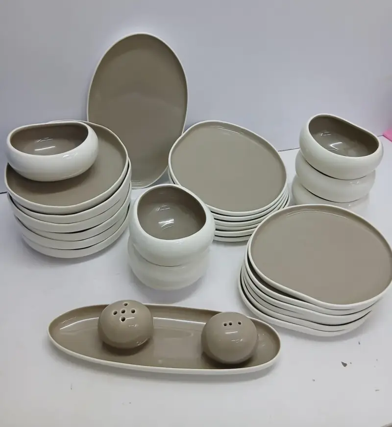 European Porcelain Dinner Set-28PCs view 2